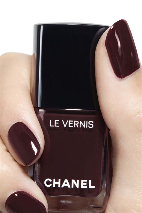 chanel le vernis nail colour 18 rouge noir 13 ml|Chanel particuliere nail polish.